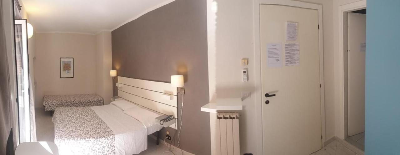 Hotel Malibu Spotorno Exteriör bild