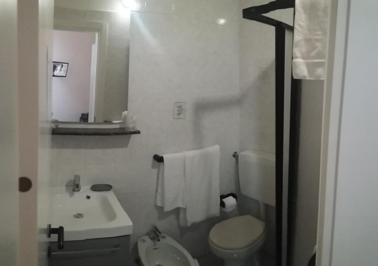 Hotel Malibu Spotorno Exteriör bild